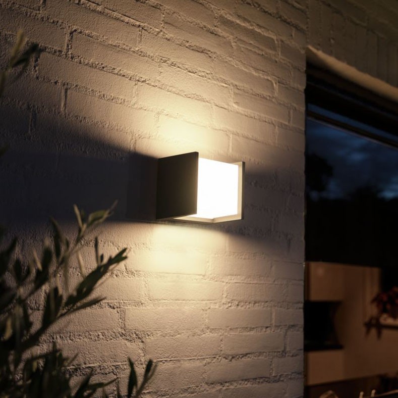 66,95 € Kostenloser Versand | Innenwandleuchte Philips Fuzo 15W 2700K Sehr warmes Licht. 14×13 cm. Bewerben Wandbild. Integrierte LED. Direkte Stromversorgung