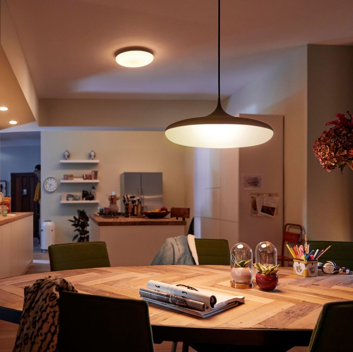 179,95 € Kostenloser Versand | Hängelampe Philips Cher 33.5W 48×48 cm. Integrierte LED. Bluetooth-Steuerung mit Smartphone-Anwendung. Inklusive Funkschalter