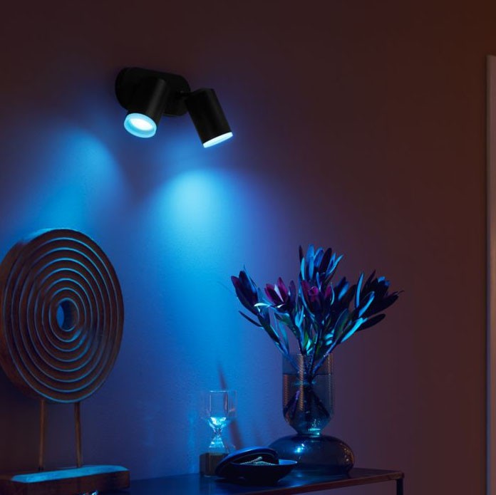 192,95 € Kostenloser Versand | Innenscheinwerfer Philips Fugato 11W 20×15 cm. Doppelter Fokus. Inklusive LED-Lampen. Bluetooth-Steuerung mit Smartphone-App oder Stimme