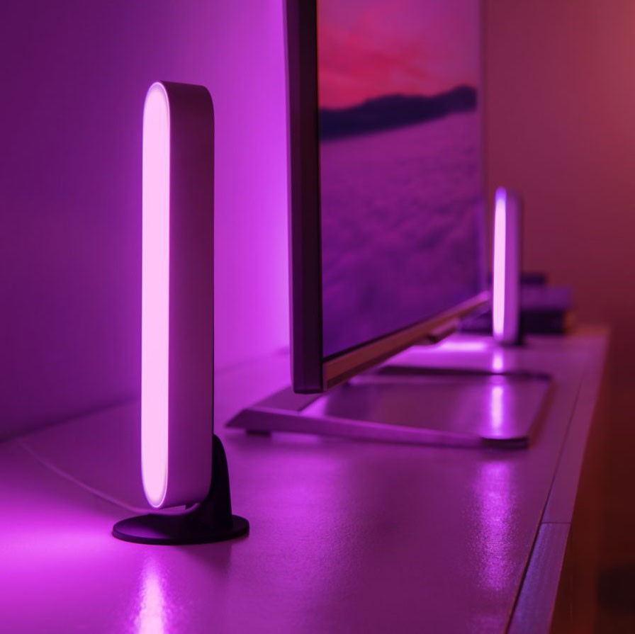 141,95 € Envío gratis | Iluminación decorativa Philips Hue Play Gradient 25×4 cm. Barra de luces. LED integrado. Control inteligente con Hue Bridge Color blanco