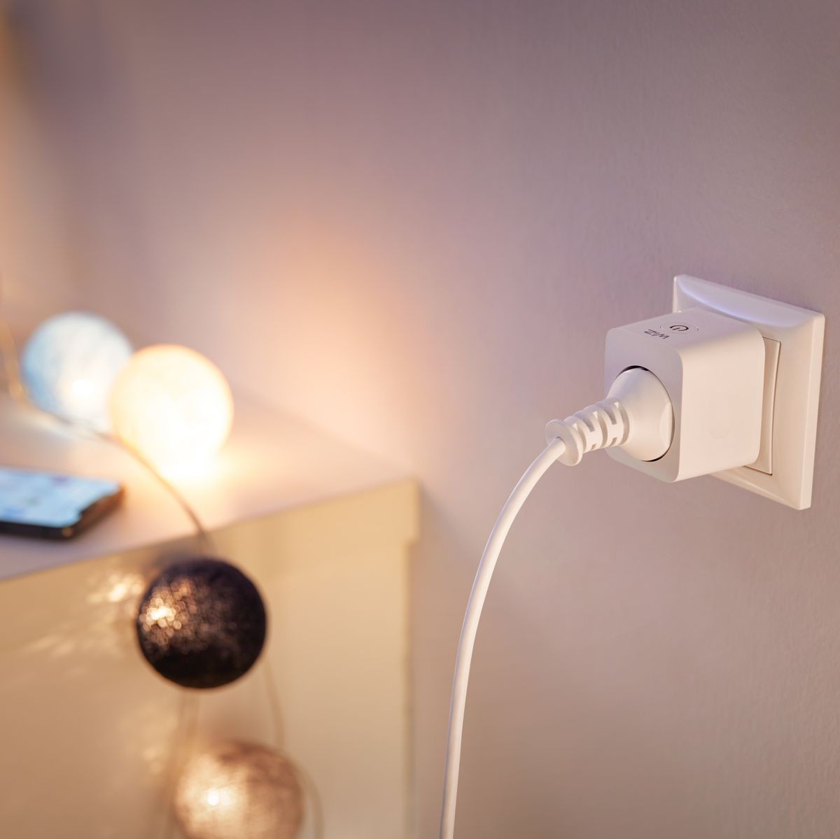 19,95 € Free Shipping | Lighting fixtures WiZ Enchufe Inteligente 2300W 6×6 cm. Smart plug. Type F. Wi-Fi Pmma and polycarbonate. White Color