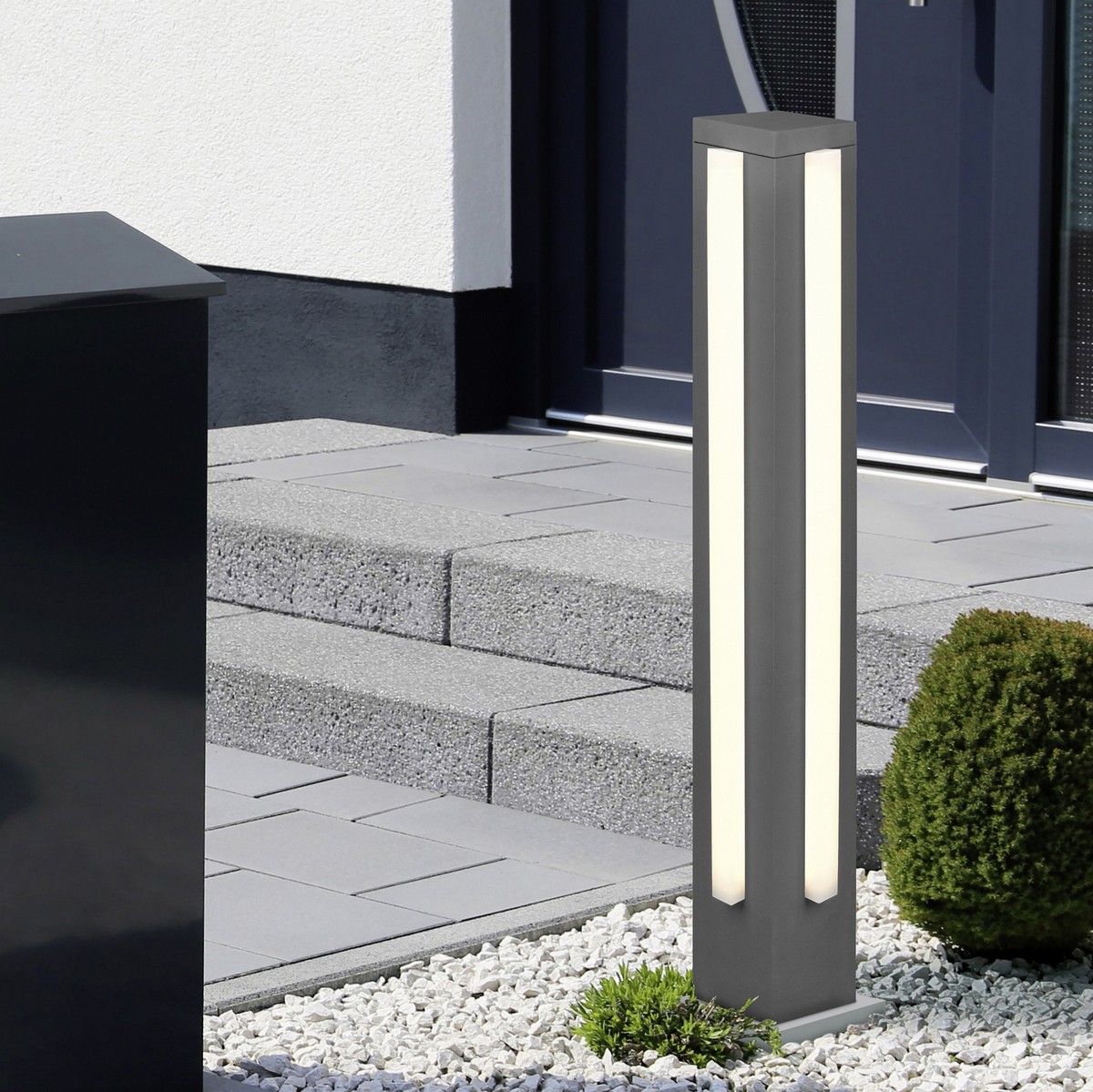 267,95 € Kostenloser Versand | Leuchtfeuer Trio Mitchell 16.5W 3000K Warmes Licht. 80×14 cm. Vertikale Mastleuchte. Integrierte LED Aluminiumguss. Anthrazit Farbe