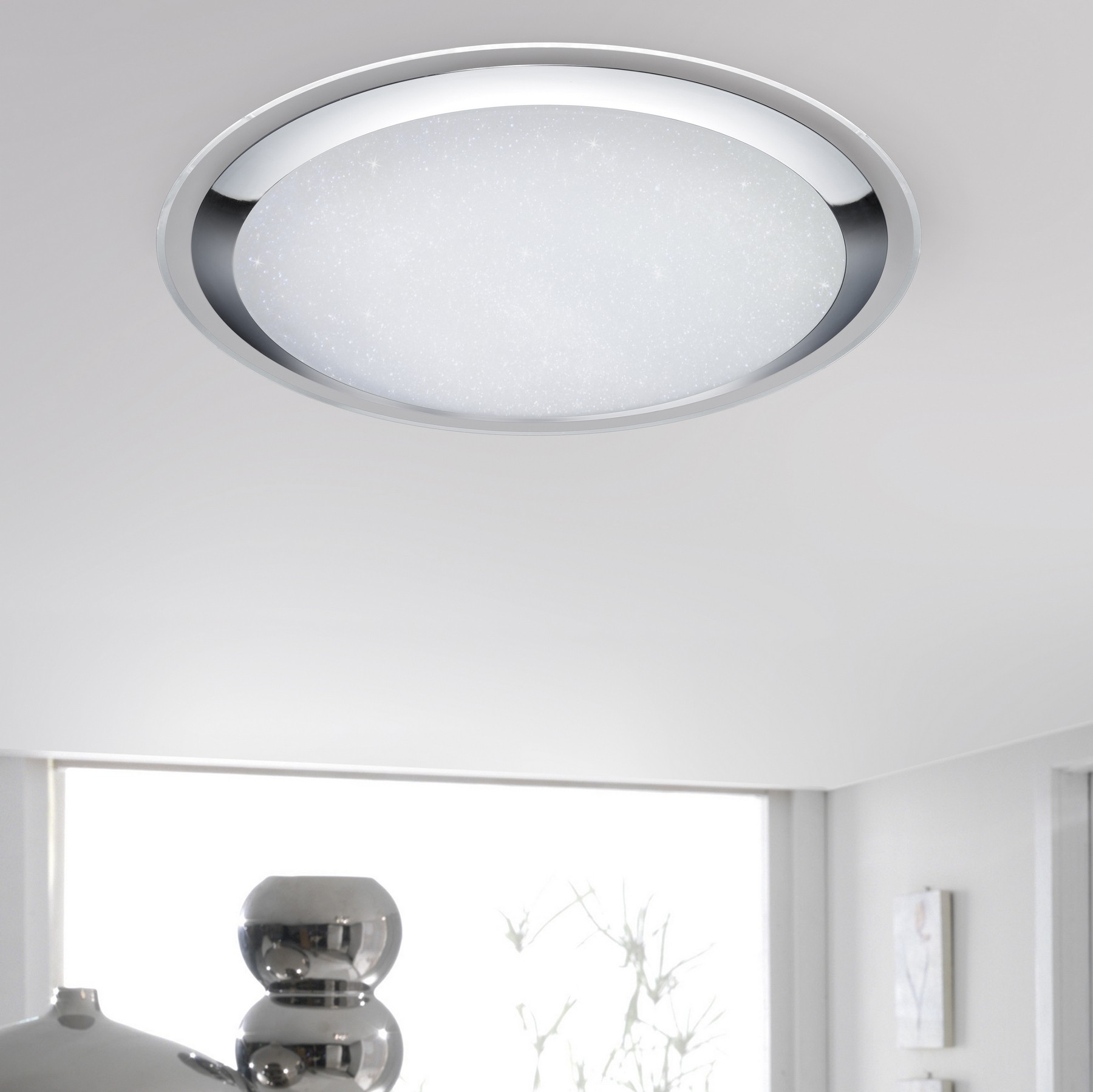 242,95 € Kostenloser Versand | Innendeckenleuchte Trio Miko 100W Ø 84 cm. Star-Effekt. Dimmbare mehrfarbige RGBW-LED. Fernbedienung Plastik und polycarbonat. Weiß Farbe