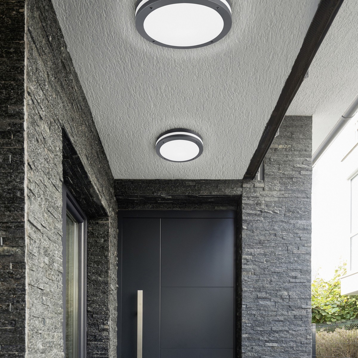 69,95 € Envio grátis | Lâmpada de exterior Trio Piave 12W 3000K Luz quente. Ø 30 cm. Lâmpada de teto e luz de parede. LED integrado. Sensor de Movimento. Montagem no teto e na parede Plástico e policarbonato. Cor antracite