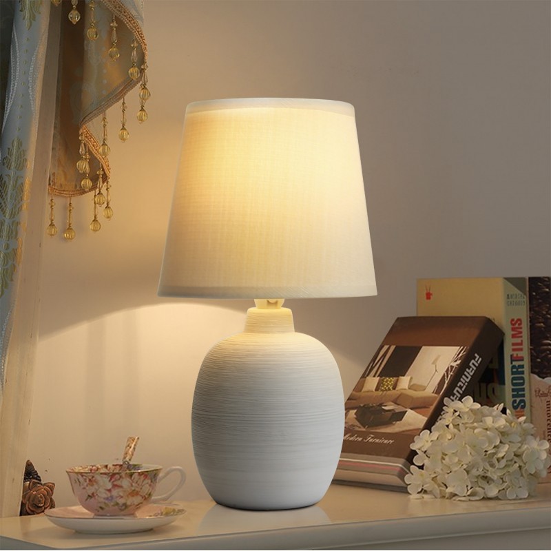 15,95 € Free Shipping | Table lamp 40W 31×17 cm. Ceramic. Light brown Color