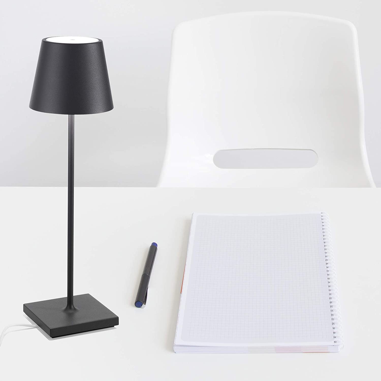 145,95 € Бесплатная доставка | Уличный светильник 2W 3000K Теплый свет. 45×16 cm. Диммируемые светодиоды Алюминий. Чернить Цвет