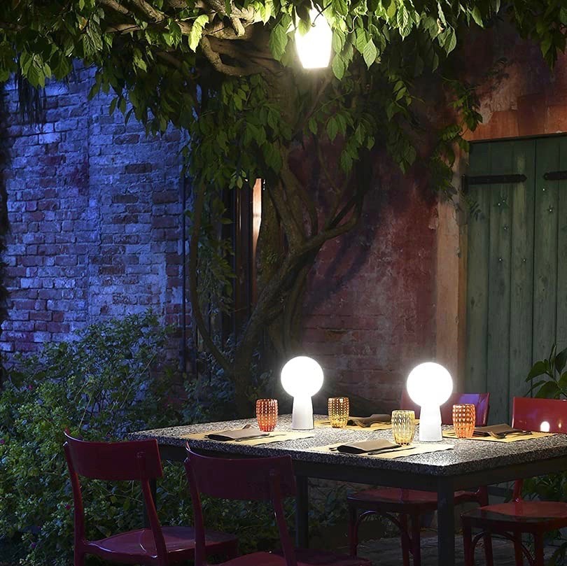 236,95 € Envio grátis | Lâmpada de mesa 2W 3000K Luz quente. 26×15 cm. LED reguláveis Alumínio e vidro. Cor branco