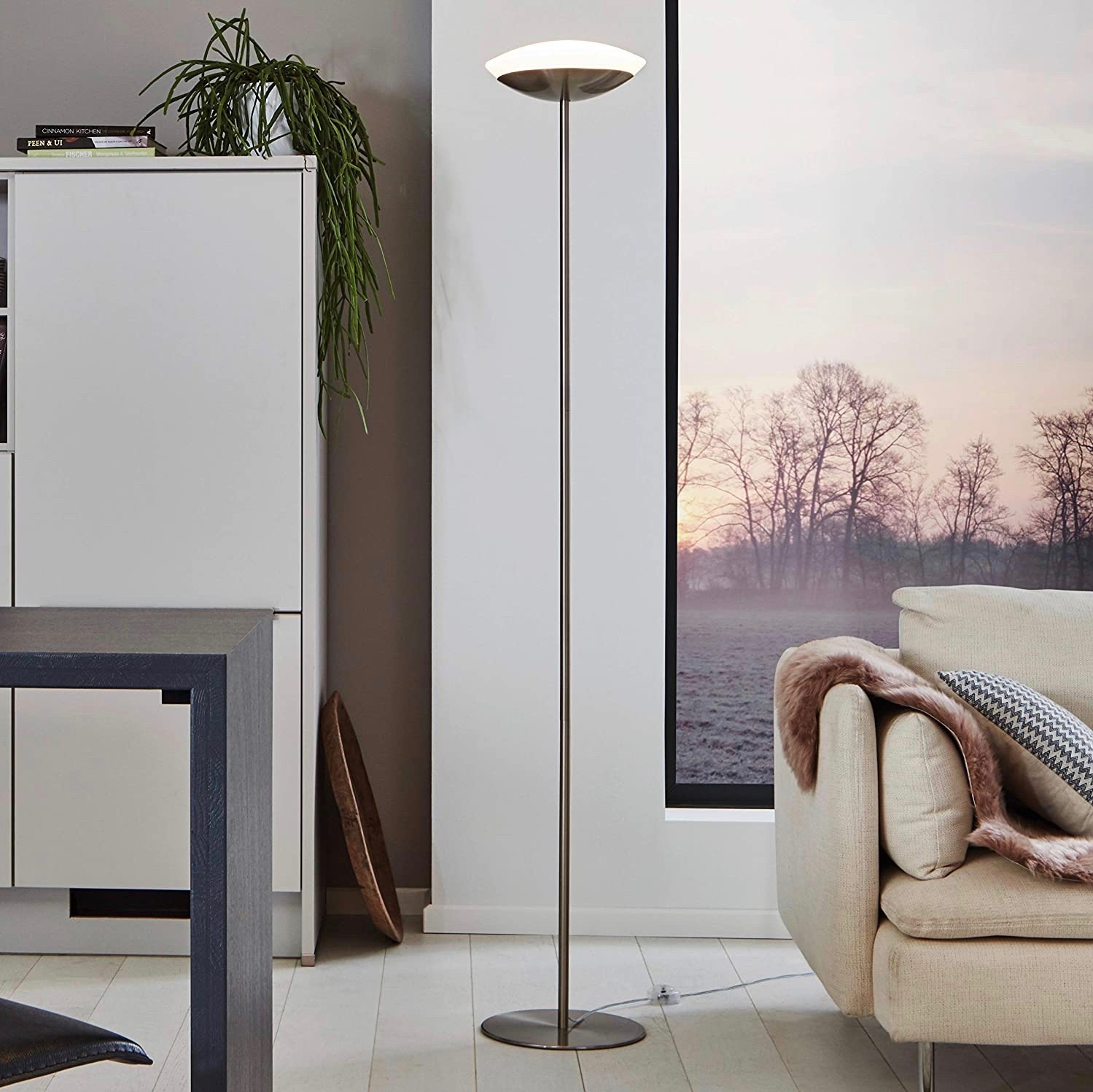 Luminária de piso Eglo 18W 2700K Luz muito quente. 182×29 cm. Controle com APP para smartphone Aço e pmma. Cor branco