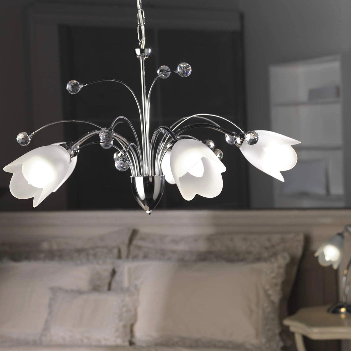 171,95 € Free Shipping | Chandelier 110×60 cm. 5 light points Crystal, metal casting and glass. Plated chrome Color