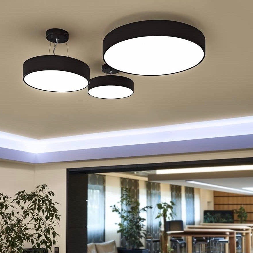 229,95 € Spedizione Gratuita | Lampada da soffitto 16W 3000K Luce calda. 28×28 cm. LED Acrilico e alluminio. Colore nero