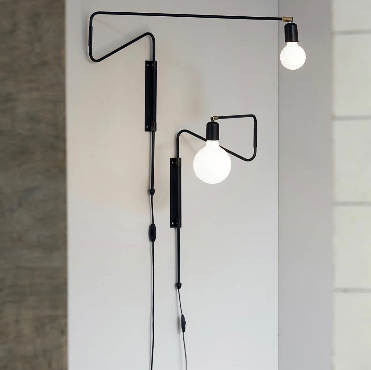 183,95 € Kostenloser Versand | Innenwandleuchte 40W 70×68 cm. Beweglicher Arm Metall. Schwarz Farbe