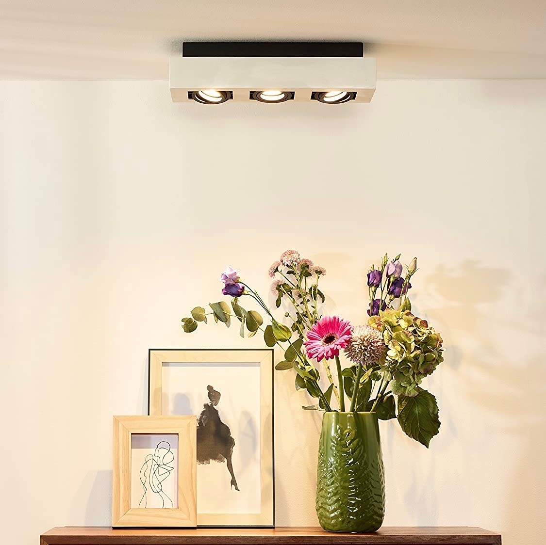 172,95 € Envío gratis | Foco para interior 15W 36×14 cm. 3 puntos de luz Aluminio. Color blanco