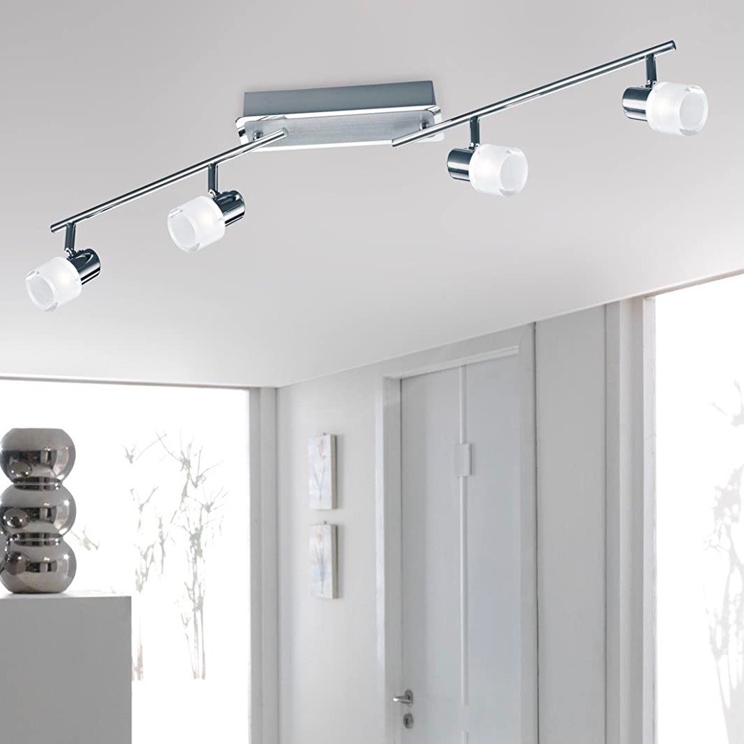 86,95 € Envío gratis | Foco para interior Trio 4W 94×20 cm. 4 focos Metal. Color cromado