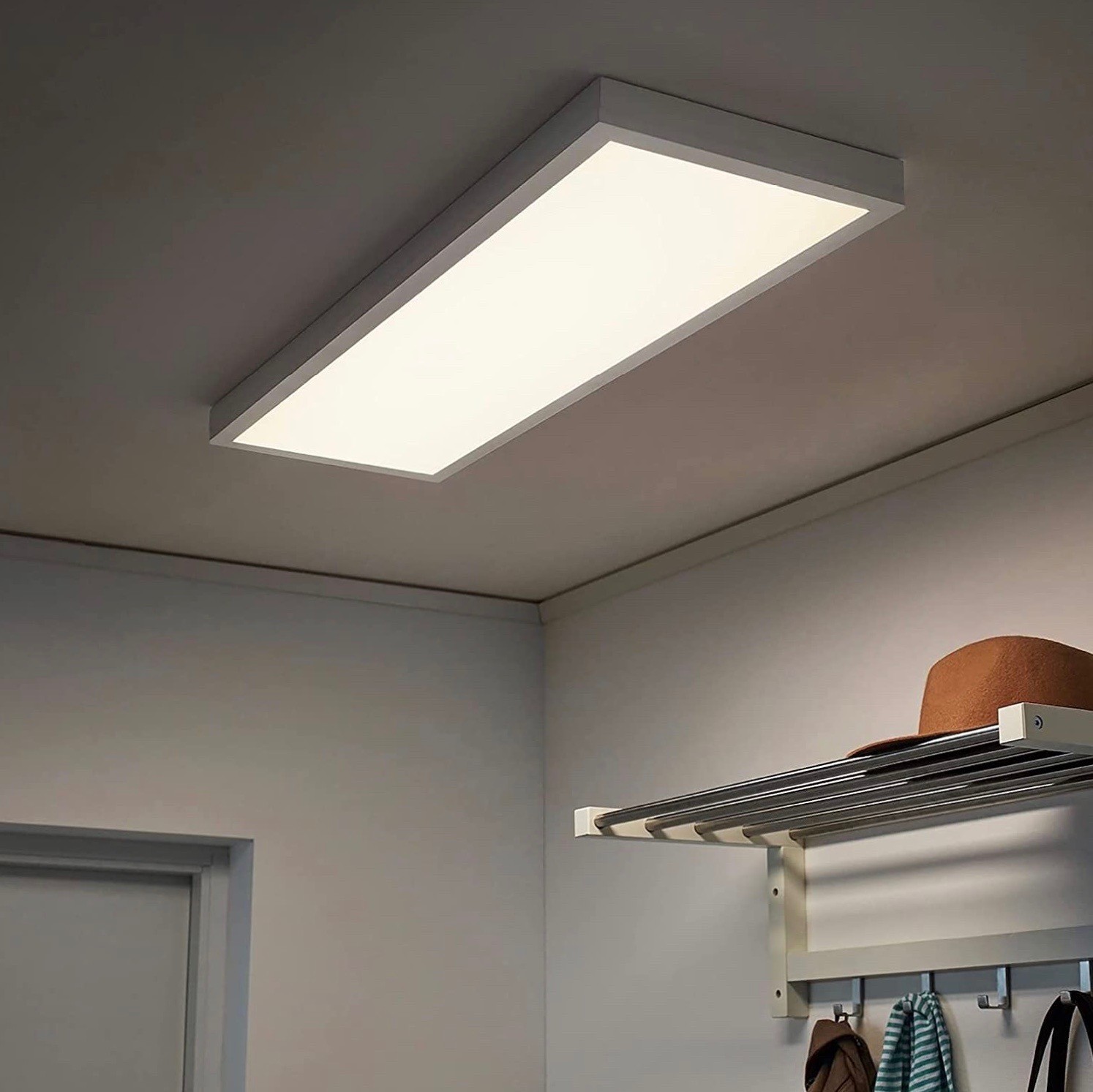 313,95 € Envoi gratuit | Boîte de 5 unités Panneau LED 48W 6500K Lumière froide. 120×30 cm. Driver inclus Métal. Couleur blanc