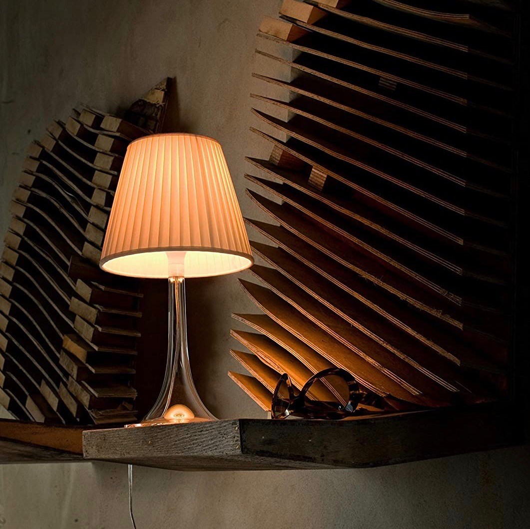 363,95 € Envoi gratuit | Lampe de table 70W 43×24 cm. Polycarbonate. Couleur beige