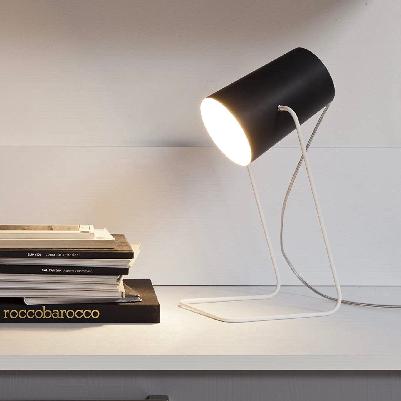 295,95 € Free Shipping | Desk lamp 6W 18×12 cm. Resin. Black Color