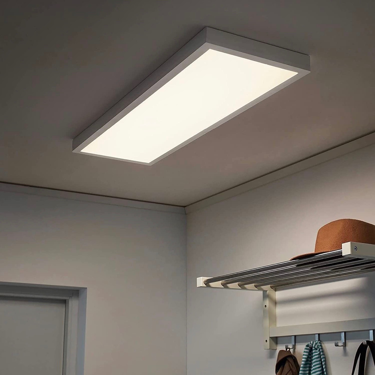 66,95 € Envio grátis | Painel de LED 48W 6500K Luz fria. 120×30 cm. LED com controlador incluído Alumínio. Cor branco
