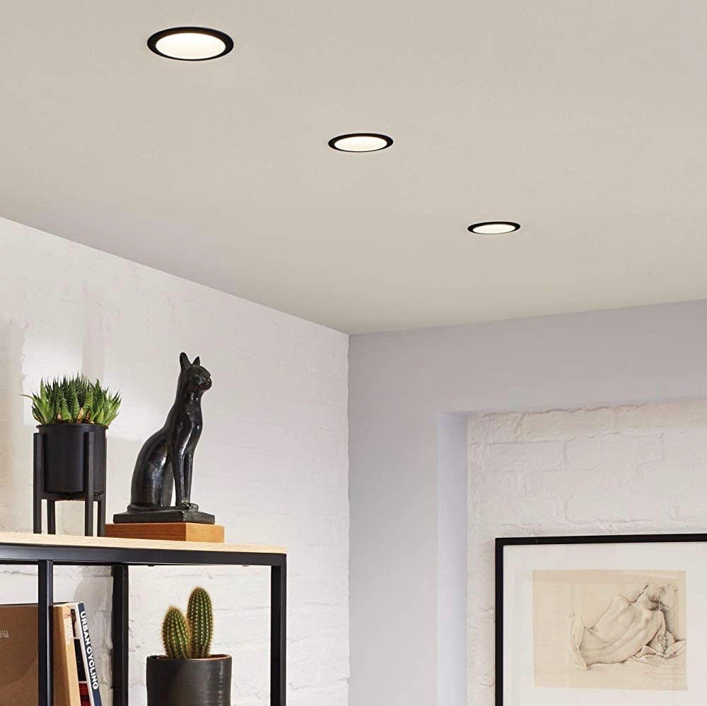 79,95 € Envio grátis | Caixa de 3 unidades Iluminação embutida 19W 2700K Luz muito quente. 9×9 cm. LED reguláveis Alumínio, pmma e metais. Cor preto