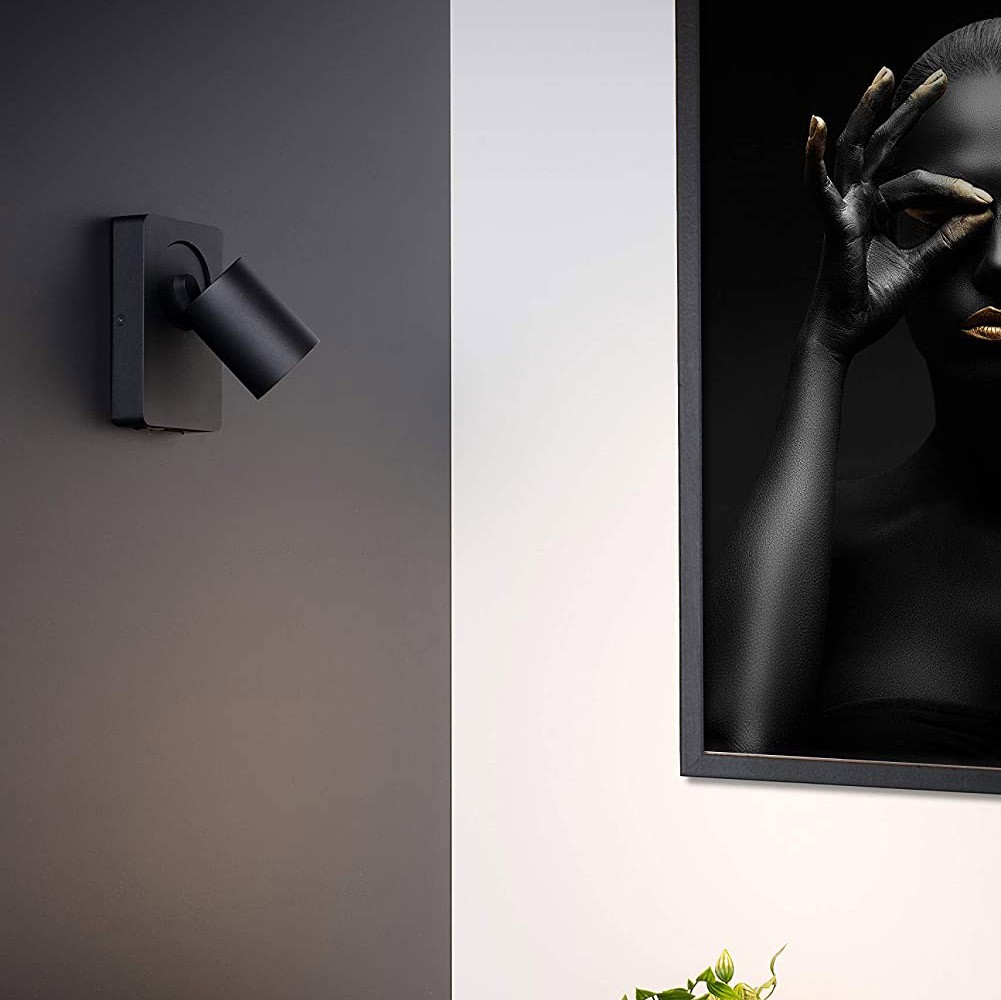 132,95 € Spedizione Gratuita | Faretto da interno 5W 16×12 cm. LED regolabile. caricatore USB Alluminio. Colore nero
