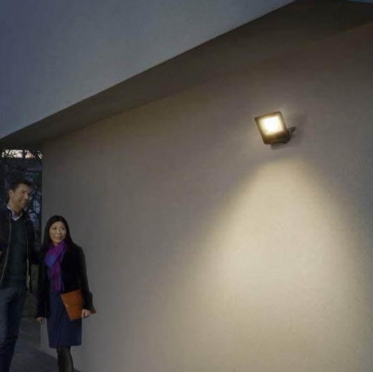 76,95 € Free Shipping | Flood and spotlight 30W 3000K Warm light. 21×17 cm. Multicolor RGB LED. Alexa and Google Home Aluminum and glass. Gray Color