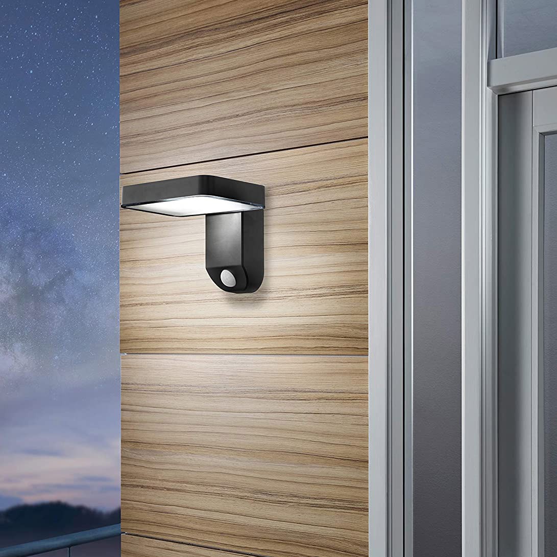 69,95 € Envio grátis | Aplique de parede ao ar livre Eglo LED. Detector de movimento Pmma. Cor preto