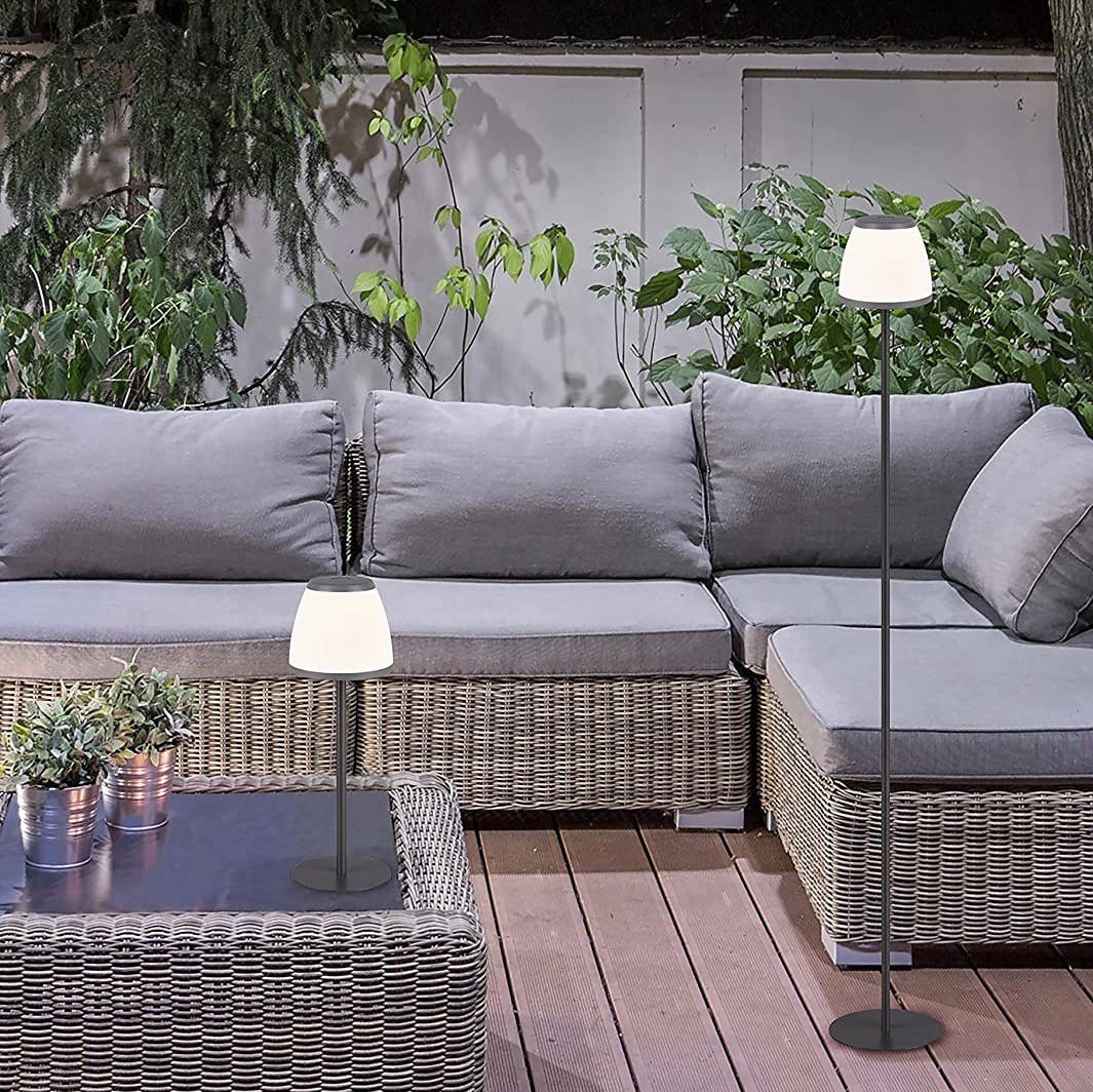 128,95 € Envio grátis | Lâmpada de exterior Reality 2W 136×20 cm. Pmma e metais. Cor preto