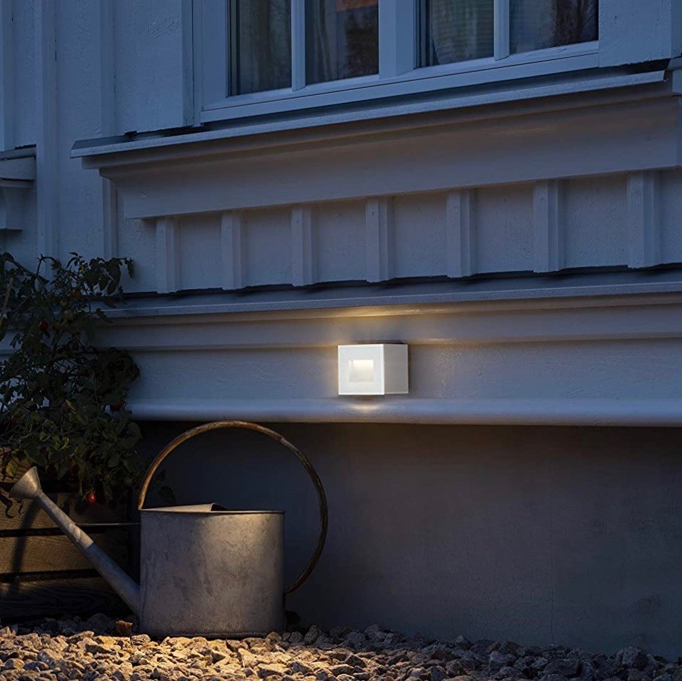 179,95 € Free Shipping | Outdoor wall light 4W 12×8 cm. Acrylic, aluminum and crystal. White Color